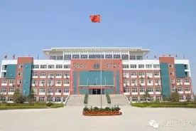 光山2016年高考再创佳绩，全县7868名考生，本科过线49图片