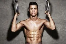 为何C罗和詹姆斯能成为球王？因为他们都娶了一个叫健身房的姑娘图片