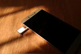 乐视手机不支持内存卡扩展，还好有扩容神器图片