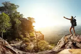 夏日徒步 | 挑对一件必不可少的速干衣图片