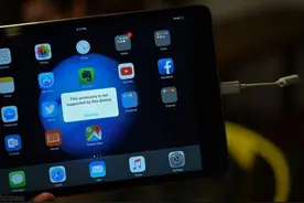 iPhone 7耳机转接线泄露，以后听歌得拖着这玩意！图片