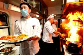 烈日骄阳 执著坚守图片