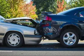 汽车正厂配件和原厂配件一样吧？小心原厂件的钱用了正厂件！图片