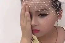 小男孩这妆化的我开始怀疑人生了图片