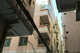 奇迹！两岁女孩从二楼掉下，没想到竟毫发无伤！图片