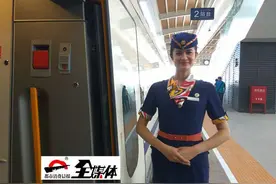 乌鲁木齐站(新客站）试运营首日 1000多名乘客乘车到站图片