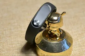 超值的选择——小米手环2图片