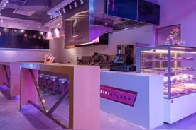 粉红色乳牛 可遇不可求图片