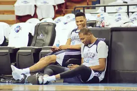 杜兰特与威少形同陌路，何来詹韦式的兄弟情？图片