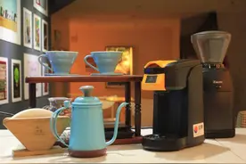 这个咖啡机只有 A4 纸那么大，竟让咖啡店老板都爱上他图片