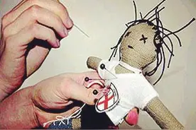 千万不要得罪风水师，不然怎么死都不知道，民间最歹毒的阴钉法！图片