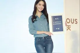 泪！林允儿为Lee牛仔部落新品代言，然而腿型遭到吐槽图片