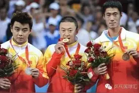 北京奥运会，前三名中只有马琳用的是“自己”的球拍？图片