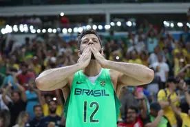 篮球——男篮小组赛：巴西队战胜西班牙队图片