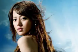 被誉为史上最美的藏族女孩：阿兰·达瓦卓玛图片