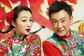 曹颖和丈夫王斑拍了这样一组照片，这次没带儿子王子图片