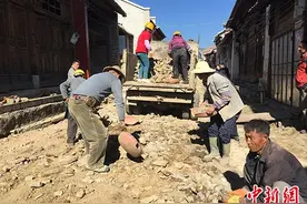 云南南丝路被挖青石板古道 472块青石板已编号保存图片