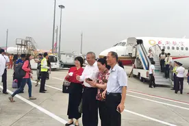ARJ21首航体验记：不设头等舱，乘客说“感觉很安全”图片