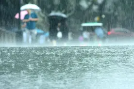 “上午晴好+下午随机暴雨”的天气模式还将持续一段时间图片