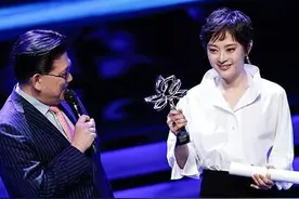 孙俪封后几度哽咽落泪 邓超：你是我的最佳女主角图片