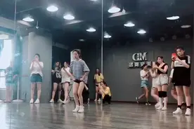 小可爱们！你们要的98k分解来咯，镜面版 舞蹈音乐就是背景音乐
