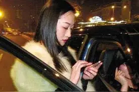 为什么发生事故交警一来，这些车主都会马上摸出电话？图片
