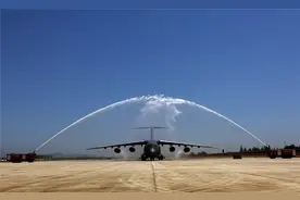 运-20正式进入中国空军服役，未来大型运输机想要多少就有多少图片