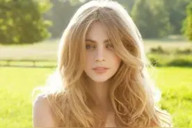 女友性格霸道怪异，半夜打电话求我复合，拍婚纱照时她竟让我滚图片