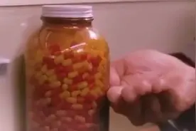 一整列火车里都是拥有特异功能的高手，深藏不露啊！