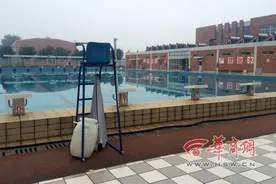西农一大学生校内泳池溺亡 警方介入调查溺亡原因图片