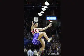 NBA总决赛G4：勇士Vs骑士 华人杂技演员中场表演图片