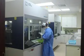 医院里来了名“机器人护士”图片