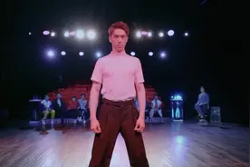 许魏洲秀拉丁舞，性感动作获导师一致好评