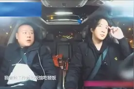 回到当初的起点，小岳岳薛之谦一起去小岳岳打工的地方