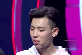 告白者现场删微信，二次元直男却一脸不开心