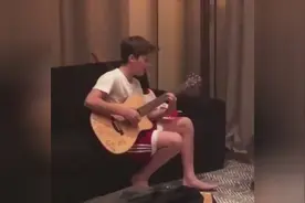 小贝三儿子克鲁兹练唱真的有点，小七有了这些帅哥哥简直就是团宠视频封面