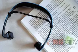 豪物图赏 可以，这很运动——Trek Stor BTH101N 骨传导蓝牙耳机图片