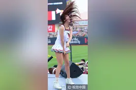 是开球还是开眼！韩啦啦队员热舞助阵棒球赛，青春靓丽魅力难挡图片