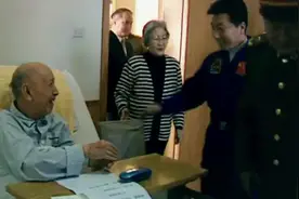 那年，他毅然辞去美国加州理工学院教授职位，冲破艰难险阻回到中国，领导航空工业的建设。这一回，就是一辈子。