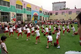 大风车幼儿园第一届篮球操比赛圆满成功图片