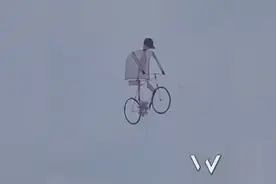 老司机骑着脚踏车上天了，高手真的是在民间啊图片