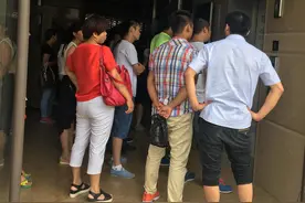 坐这样的电梯真是一件恐怖的事情！图片