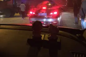 堤角至朱家河桥出现严重拥堵，朱家河桥限高2.8米，超高车绕行图片