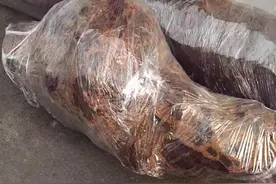 一根根其貌不扬的木头，车珠子后竟惊艳四座.....图片