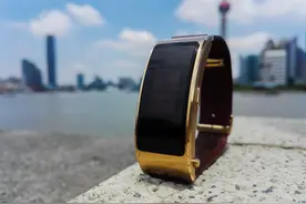 华为手环B3-手腕上的蓝牙耳机和记步神器图片