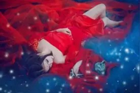 无法关闭的阴阳眼 一个红衣女鬼丨灵异图片