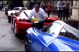 巴黎街头土豪清洗超跑，这让高端洗车店情以何堪啊？！图片