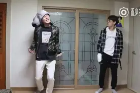 又是他！精神分裂小哥创作的串烧歌！太好笑了！