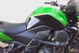 价值8万的川崎摩托车，打火那一刻，才知道声浪有多霸气！视频封面