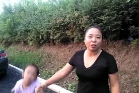 我陪你长大你陪我变老 愿时光能缓，愿你的笑靥如花 幸福的一家视频封面